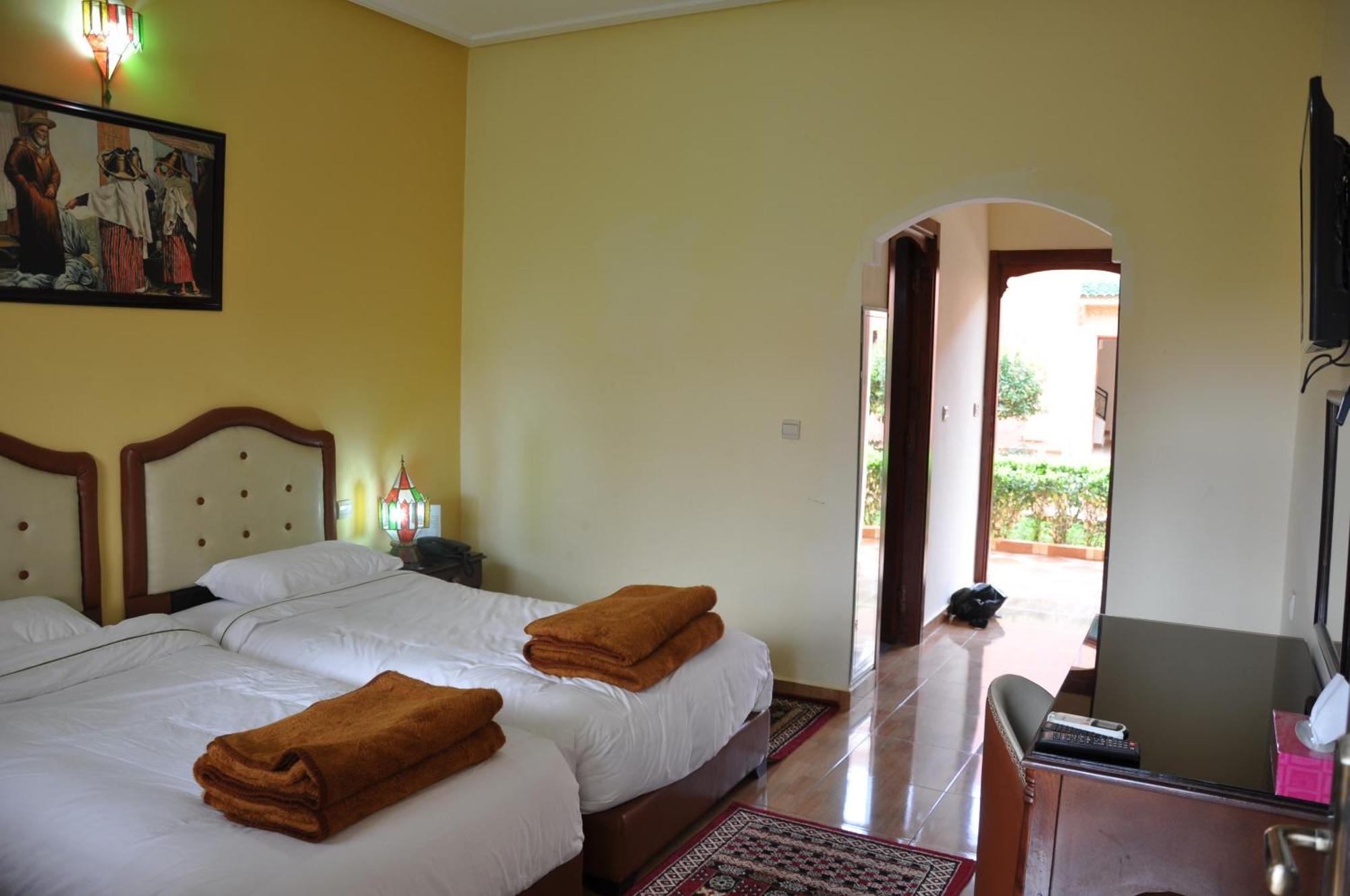 Hotel Relais Saiss เซโฟร ภายนอก รูปภาพ
