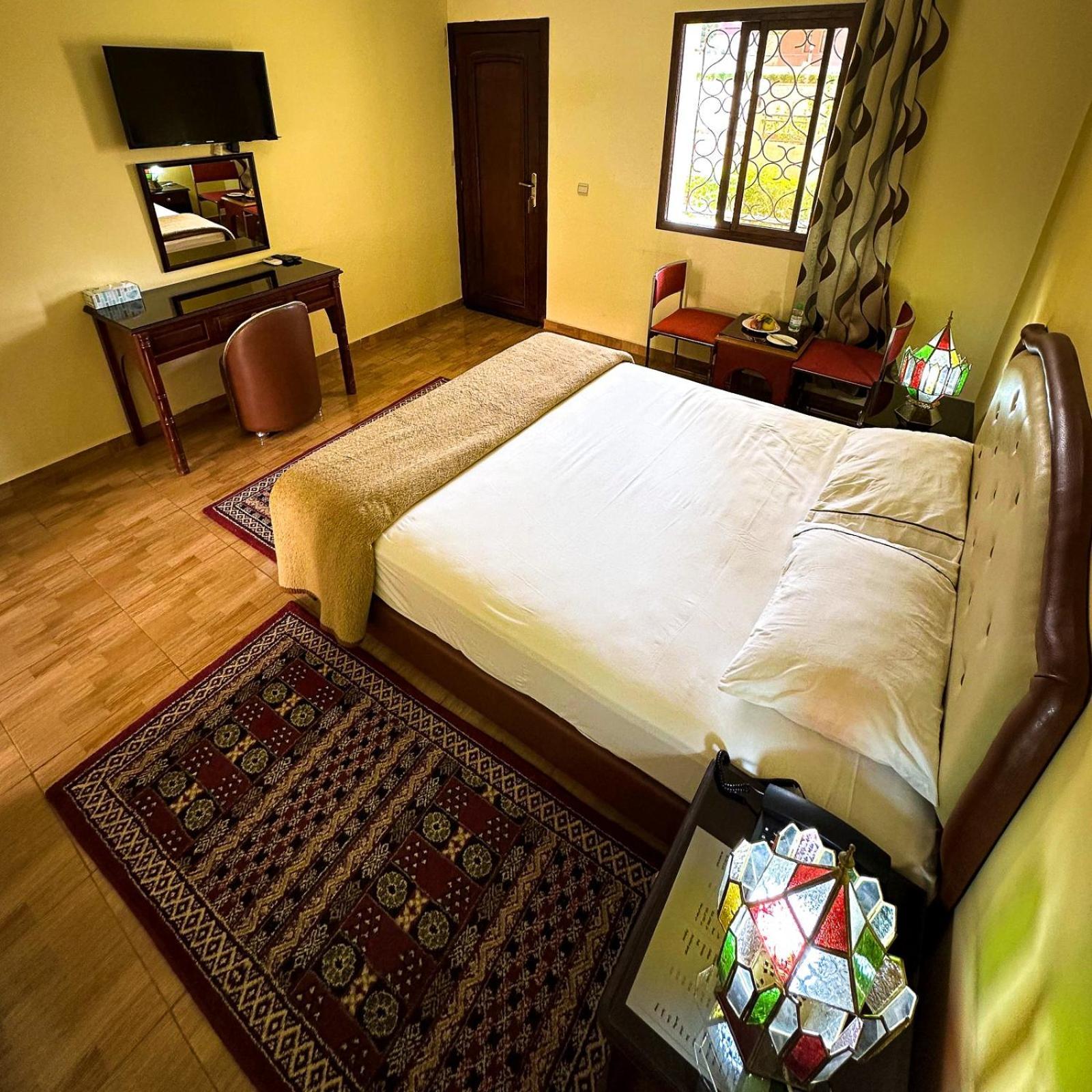 Hotel Relais Saiss เซโฟร ภายนอก รูปภาพ